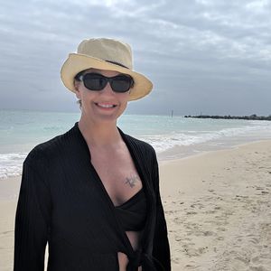 Meet your Posher, Adelee